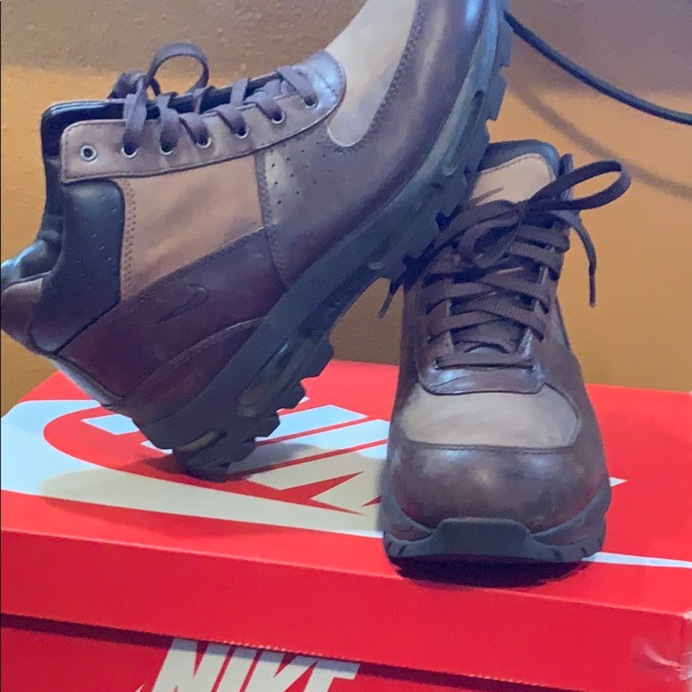 Nike ACG boots